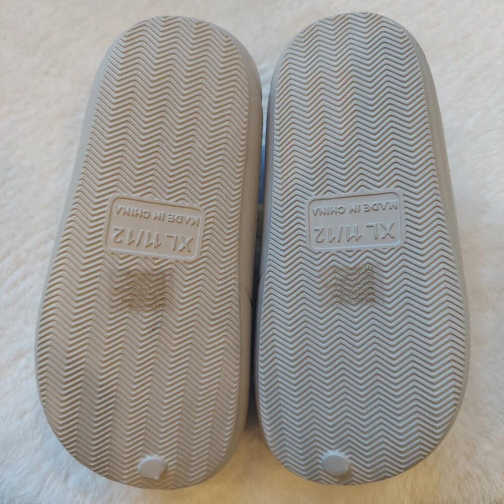 NWT Kids Foam Slippers Clogs Gray Sherpa Lined Size 11/12 Gorpcore Camping