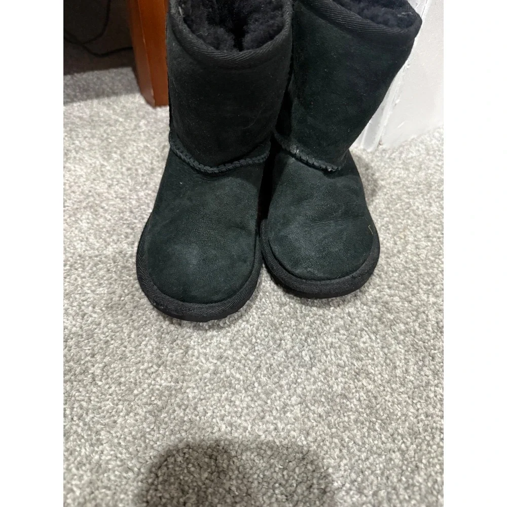 UGG classic short