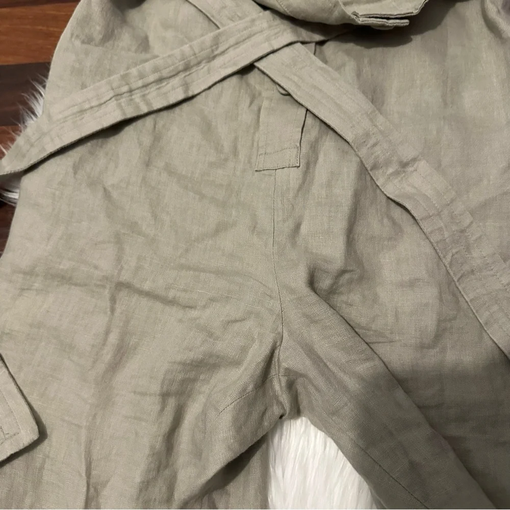 Everlane stylish versatile