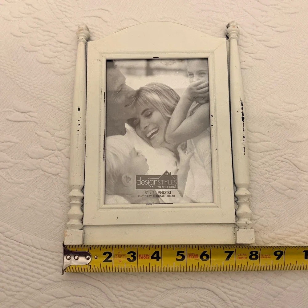 DesignStyles White Distressed Wood 5x7 Photo Frame Spindle Farmhouse Cottage
