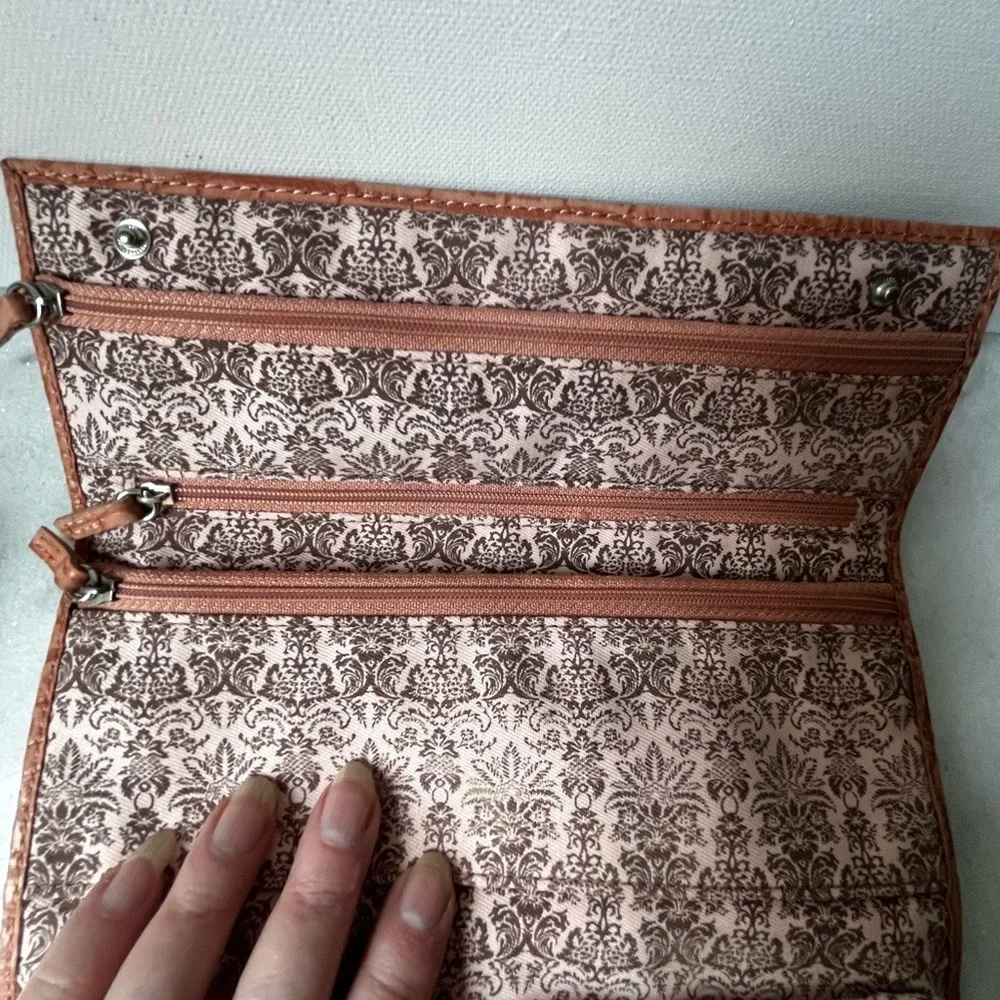 Tommy Bahama elegant wallet