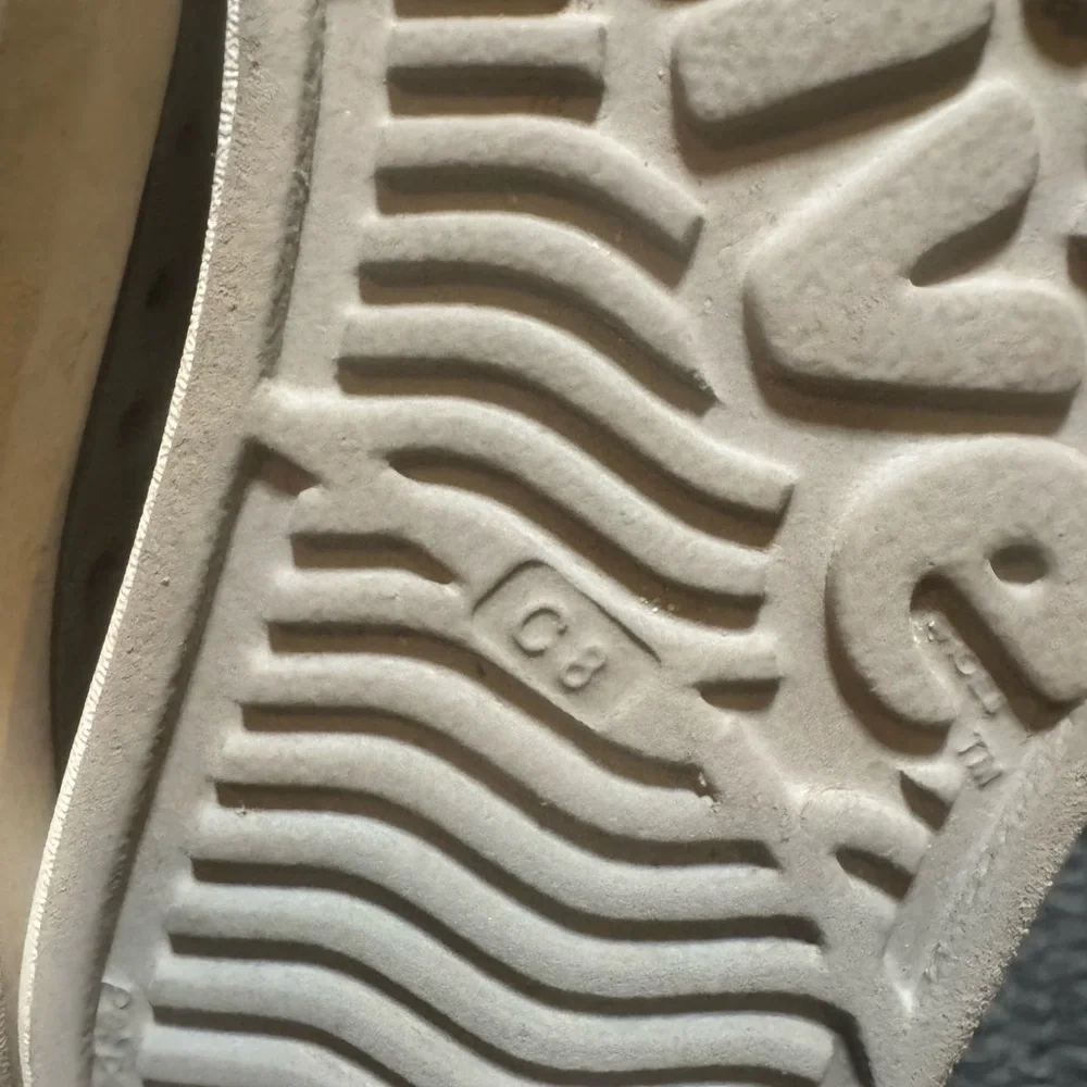 Native Kids Water Shoes in Light Gray