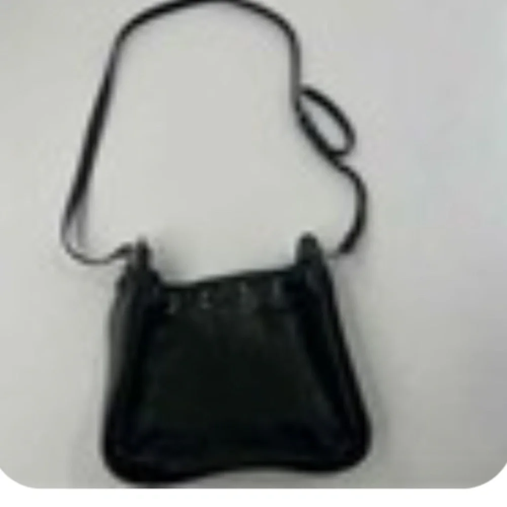 Dete frye black