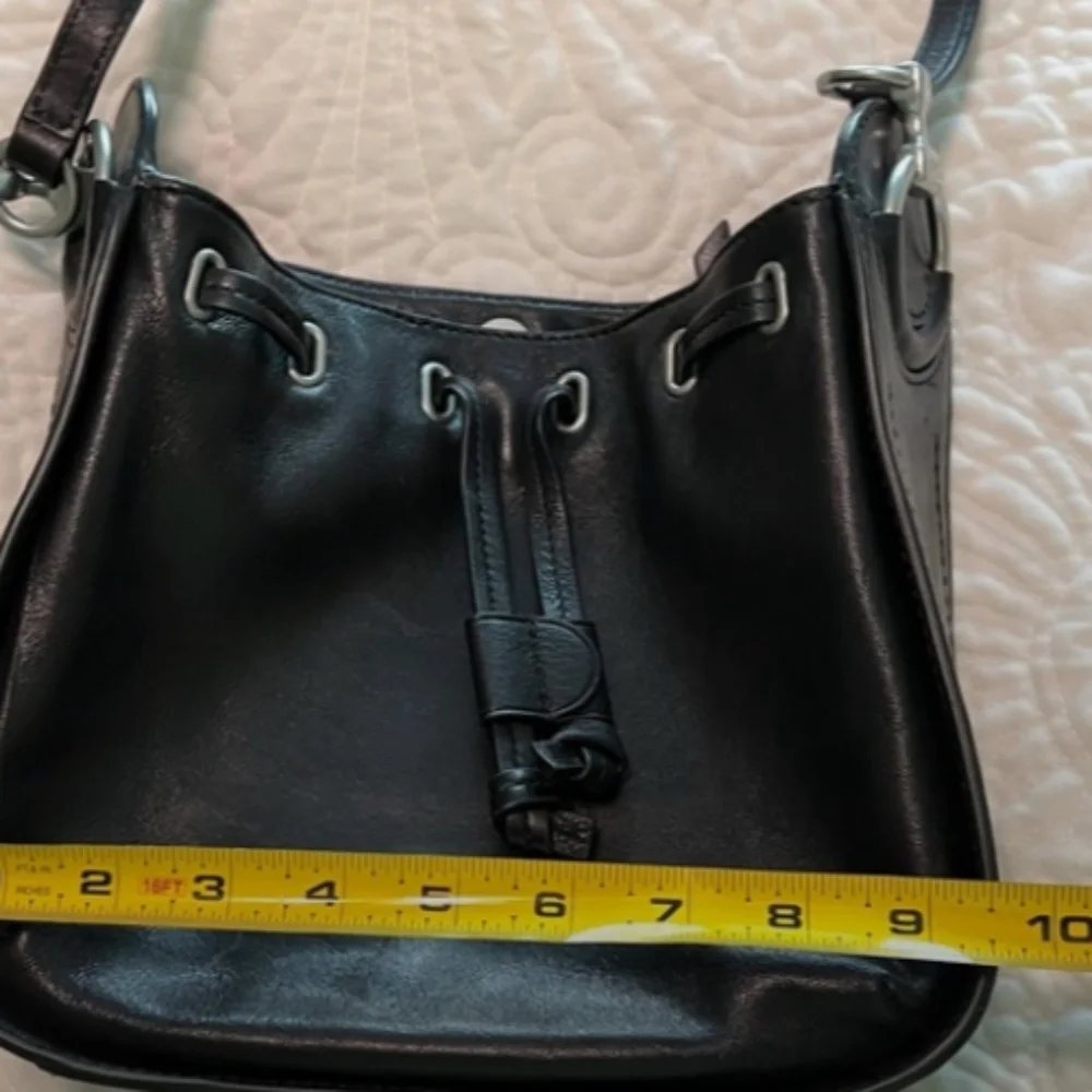 Dete frye black