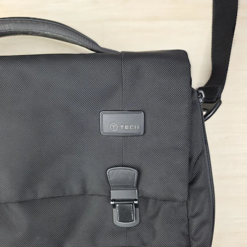 TUMI T-Tech Laptop Flap Brief Messenger Bag Briefcase Crossbody 058627D‎ Black