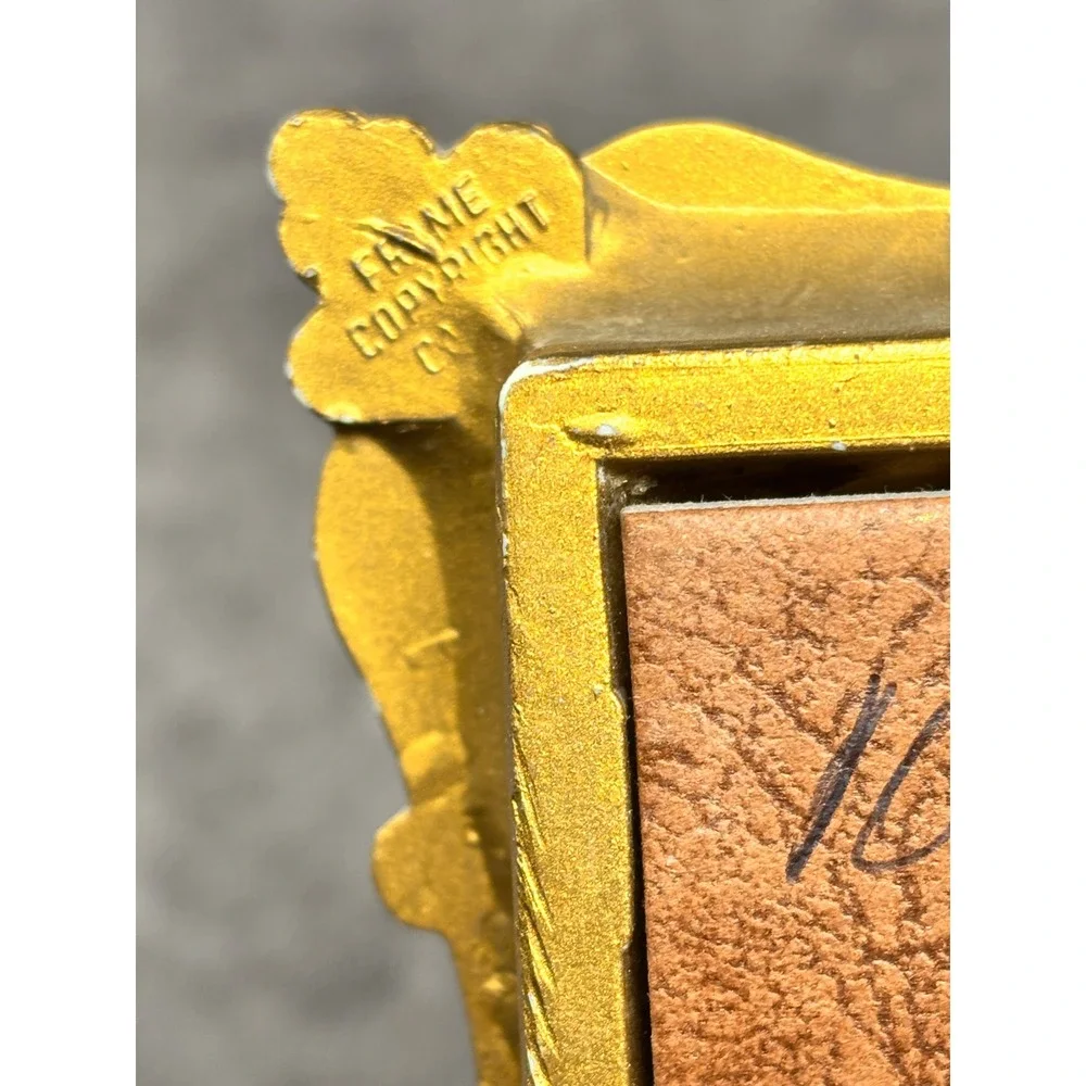 Frame Copyright Co excellent vintage