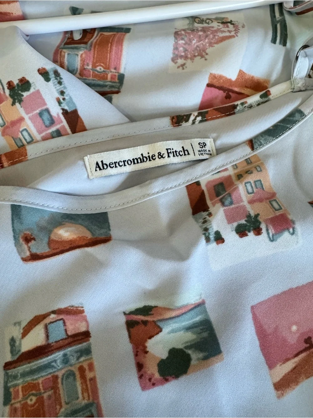 Abercrombie & Fitch soft white