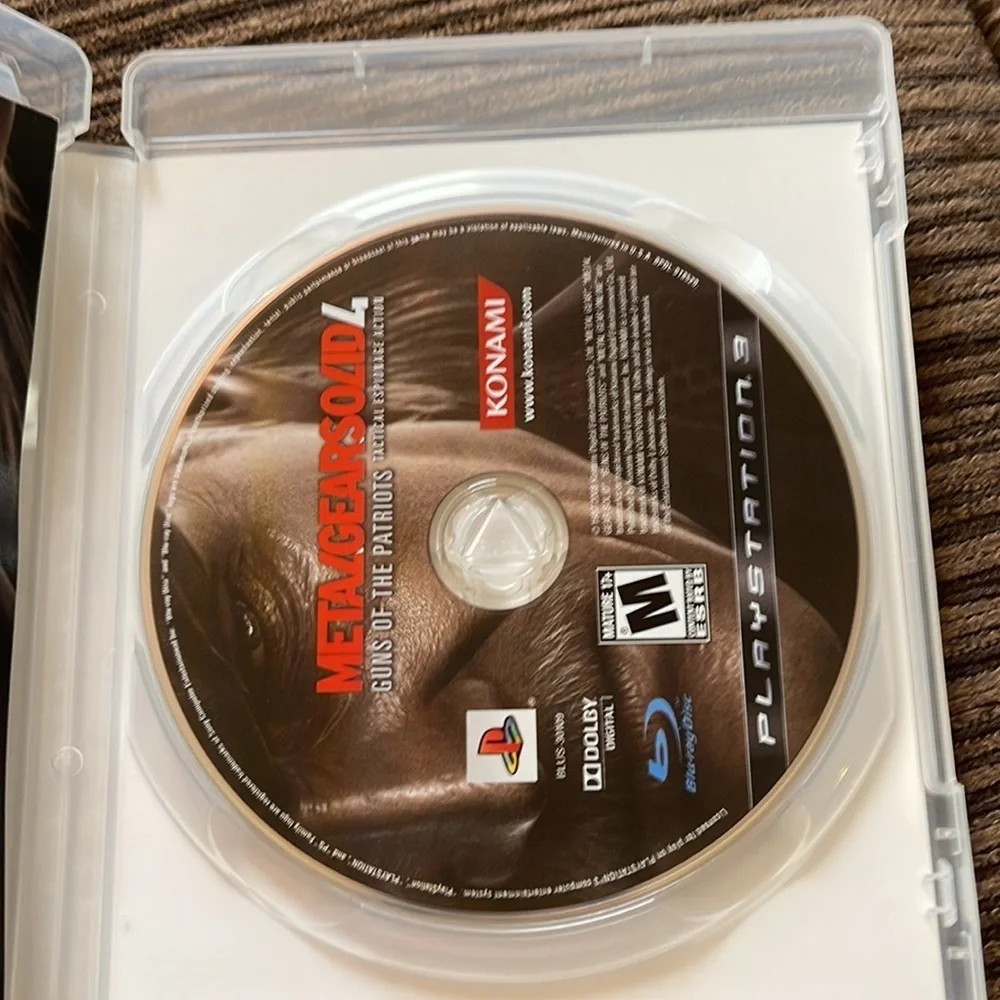 Play station 3 Konami metal gear solid 4 guns of the patriots