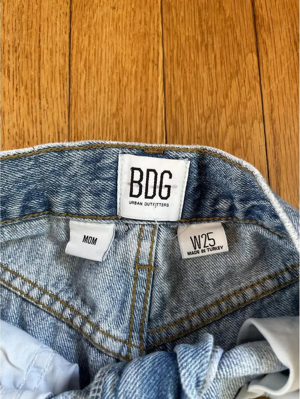 BDG mom jean