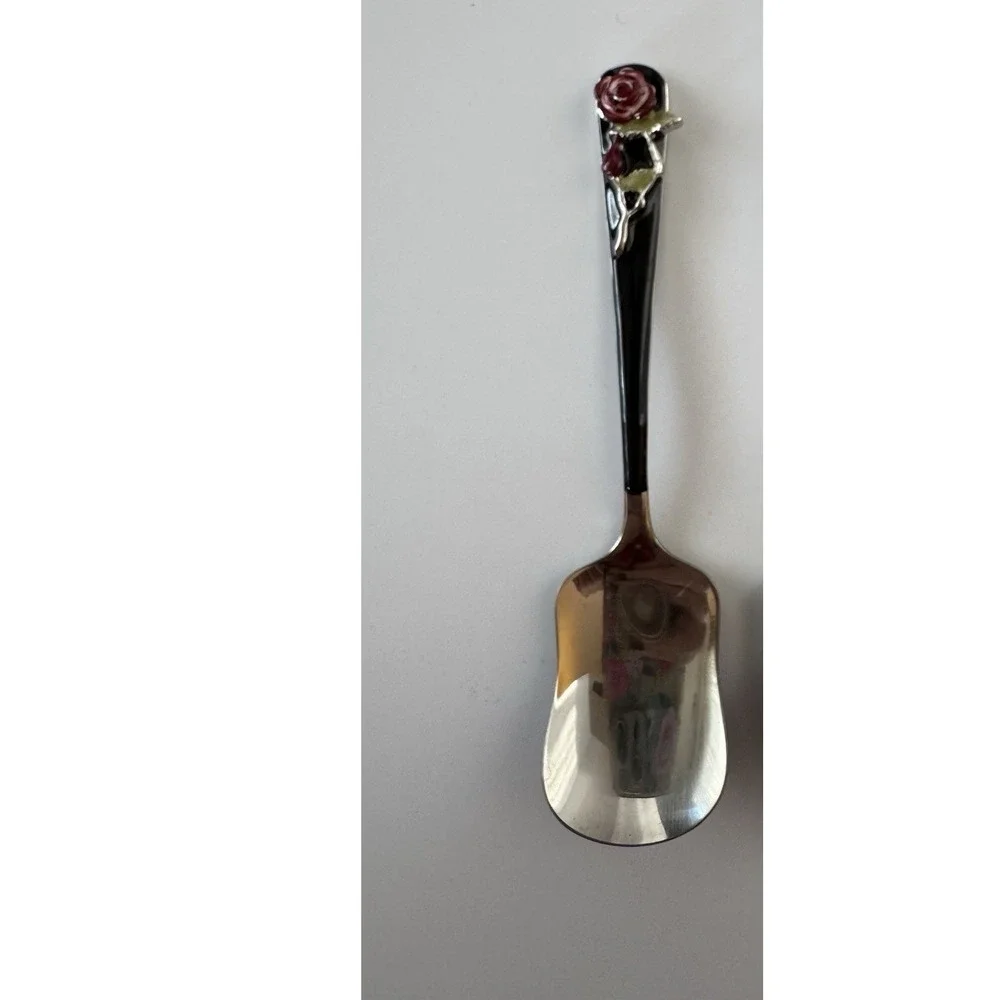 Sugar Shovel Spoon Rose w/Leaves at Top Enameled Black Handles