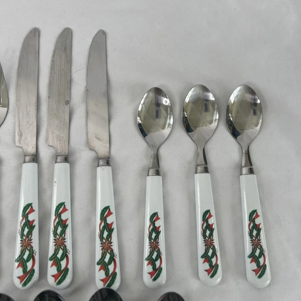 Vintage Poinsettia and Ribbon Flatware Silverware 14 Piece Stainless‎ Christmas