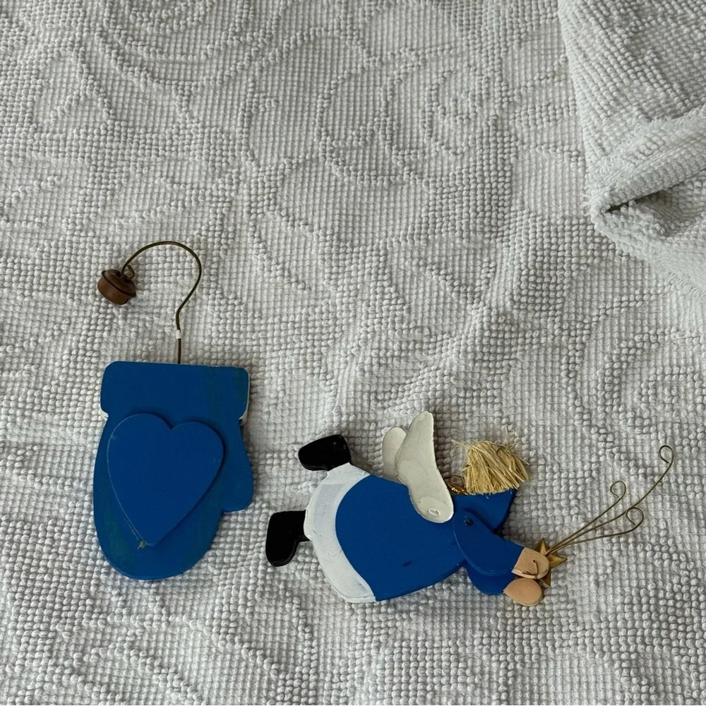 Vintage Primitive Wood Christmas Ornaments Set Angel Flying‎ Blue Mitten Heart
