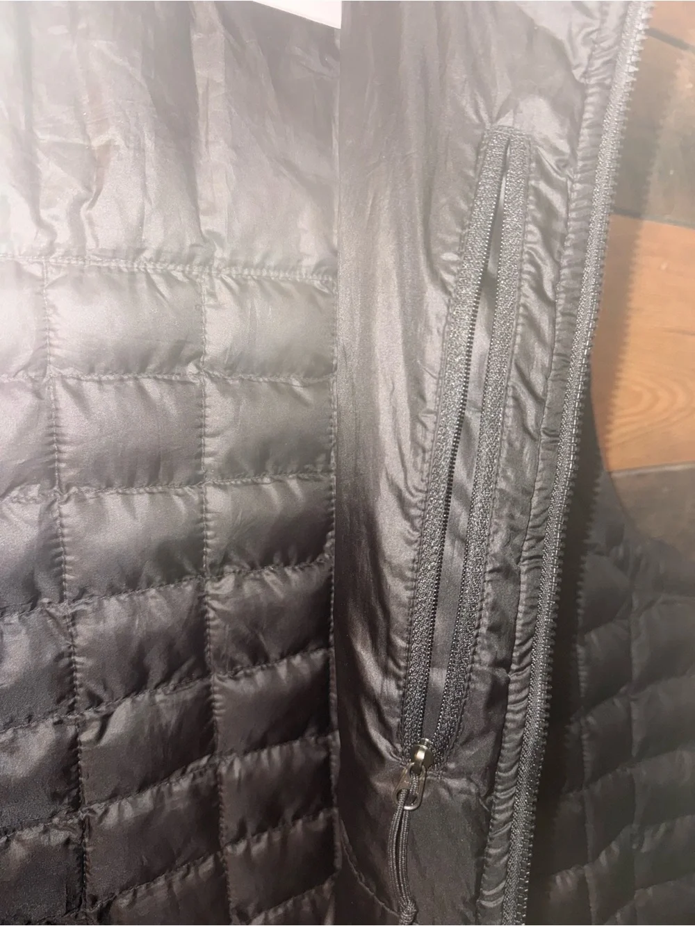 The North Face Men’s XXL Black Thermo Insulated Full Zip Vest Lightweight Puffer