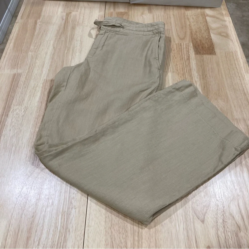 Banana Republic lightweight khaki