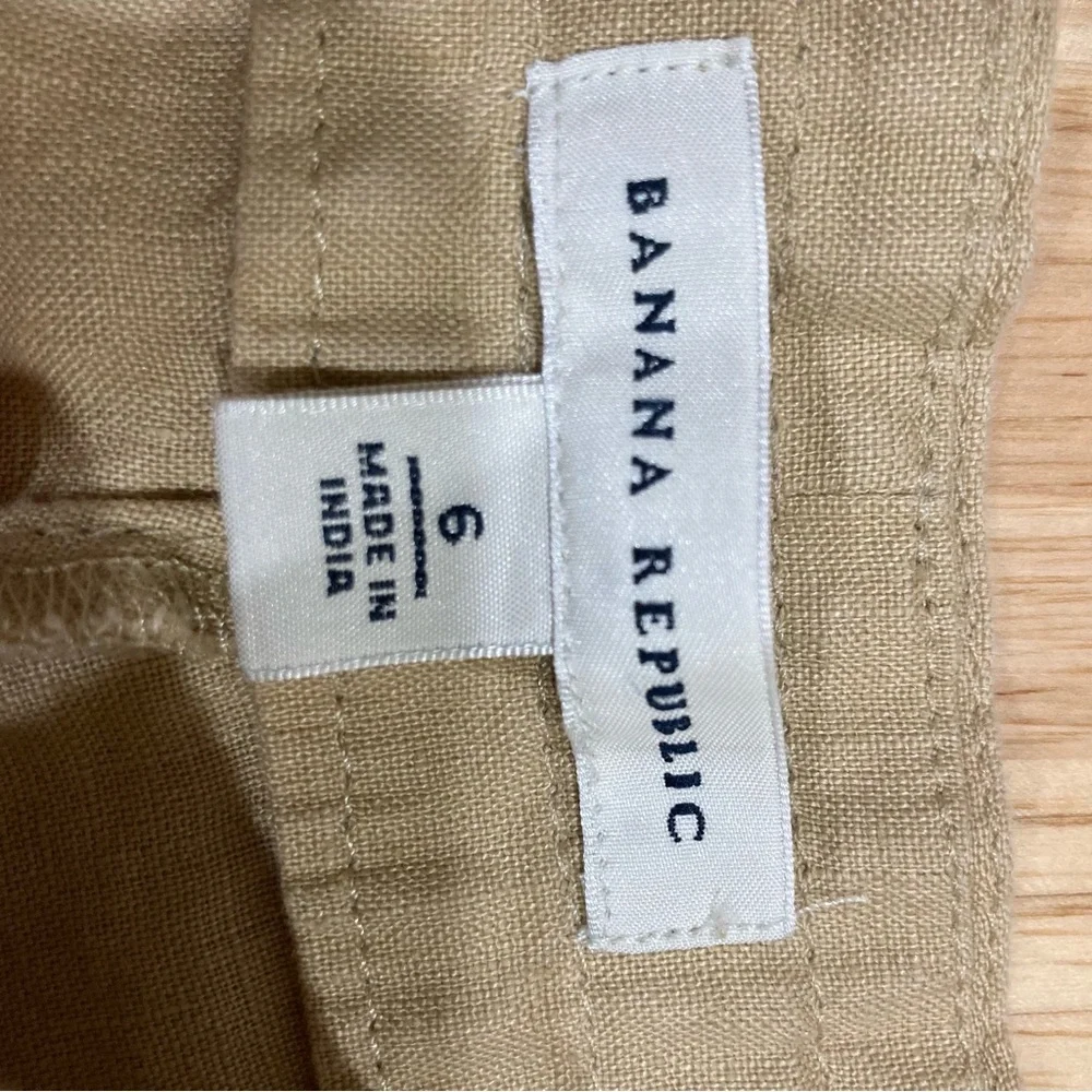Banana Republic lightweight khaki