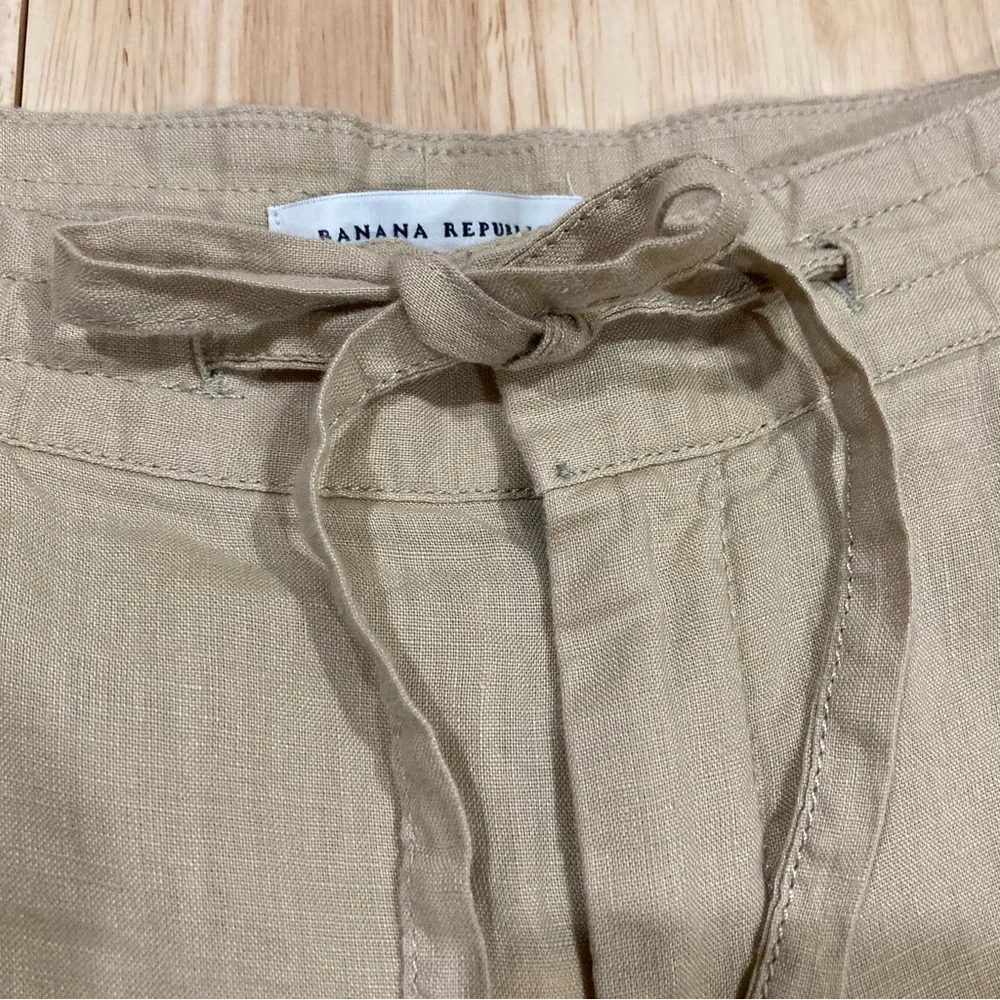 Banana Republic lightweight khaki