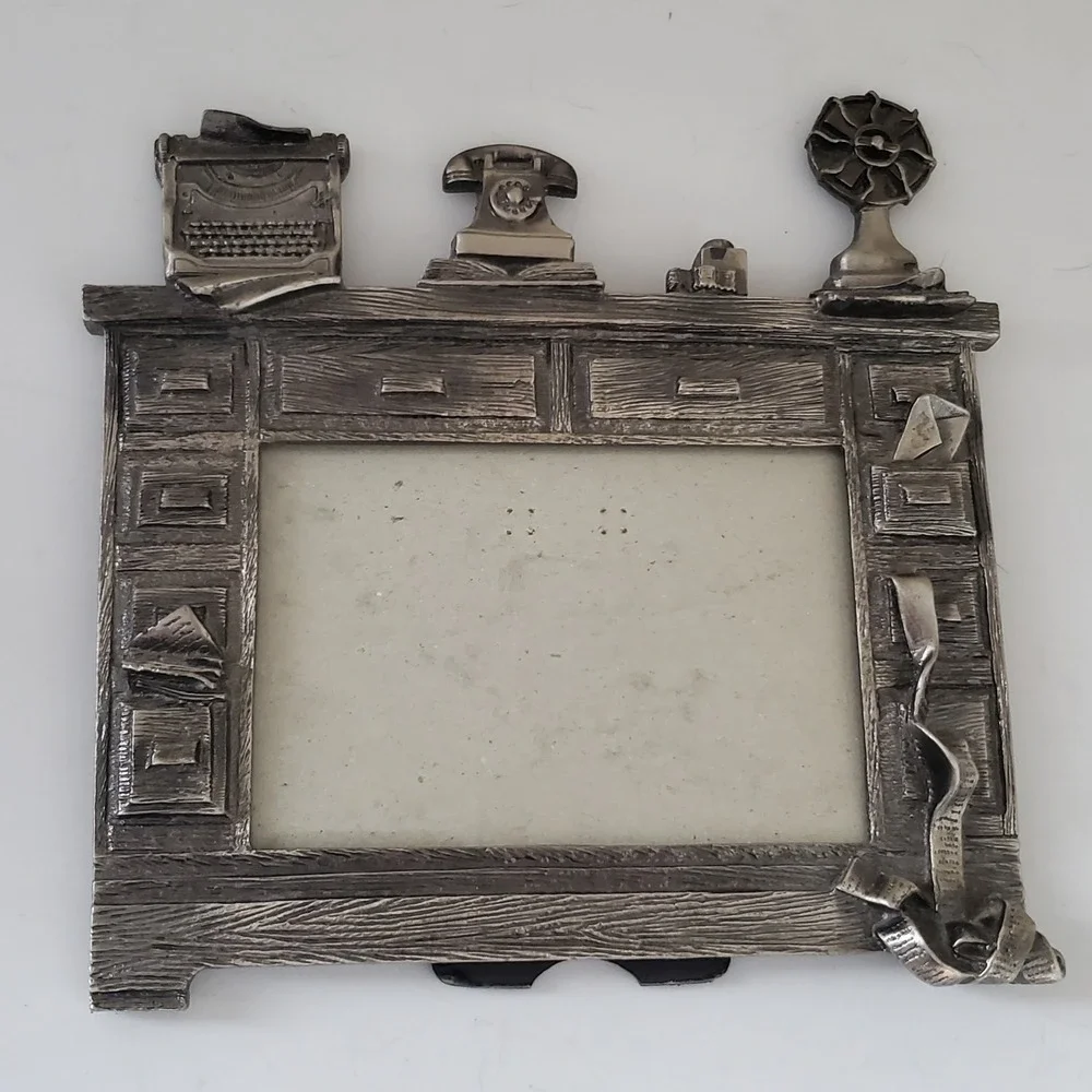 FIGI Graphics 2001 Vintage Office Desk Metal Picture Frame Typewriter 3.5x5