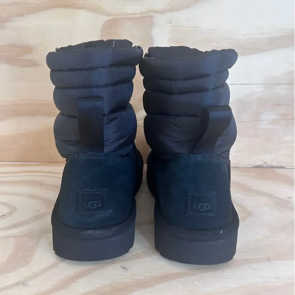 UGG stampd lace