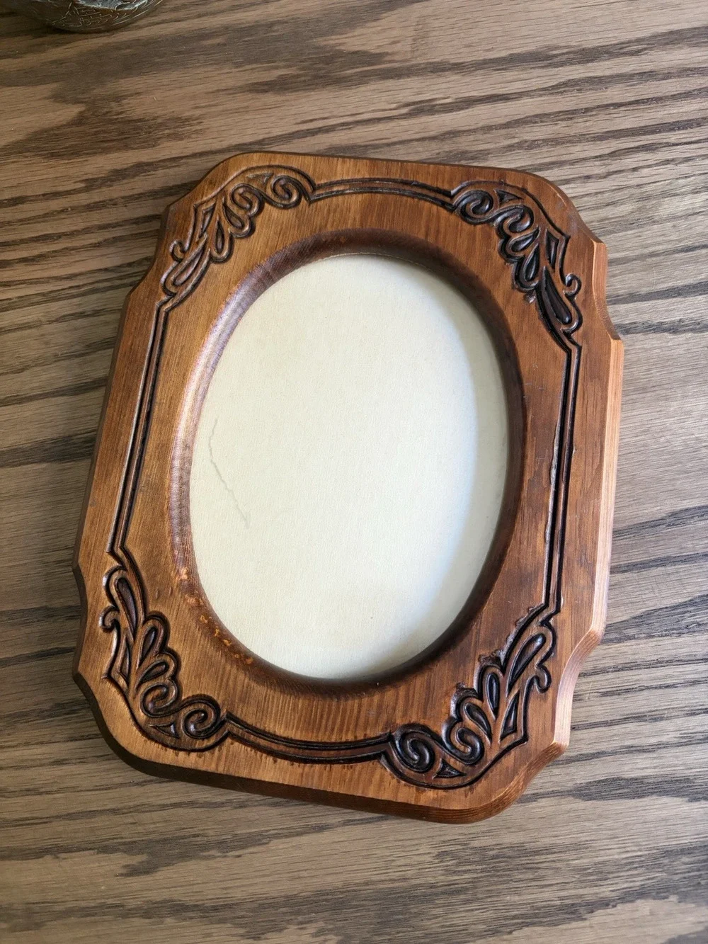 Vintage Rustic Wood Frame Wall Hanging Oval Frame with Carved Details 5x7