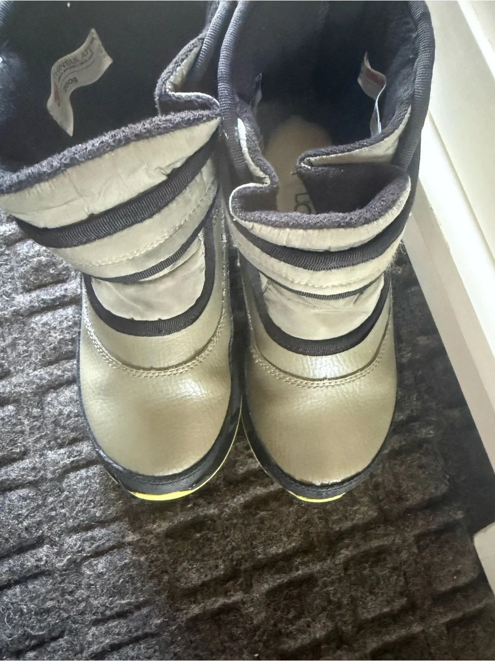 UGG classic kids