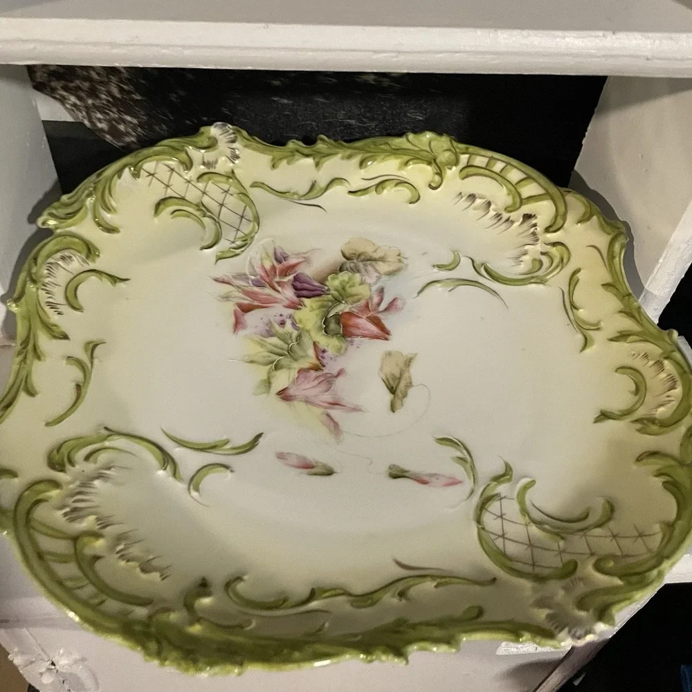 N/A this antique