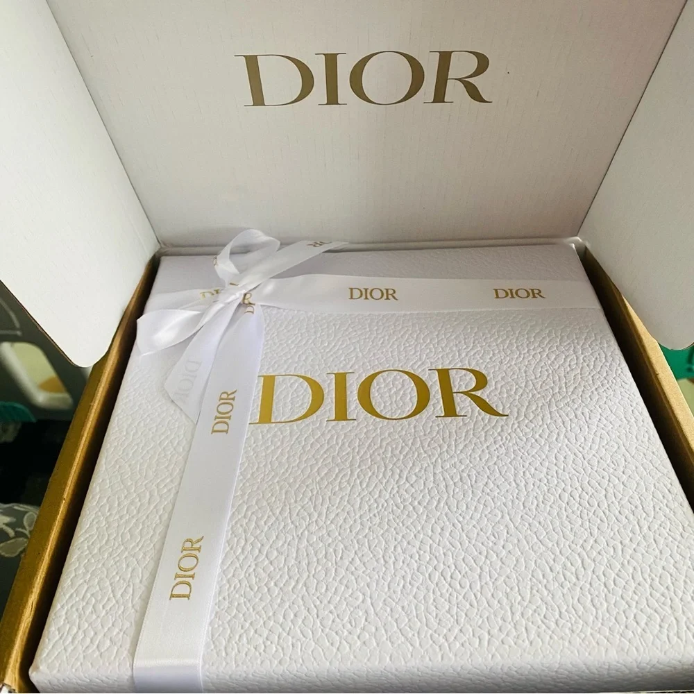 Dior gift box