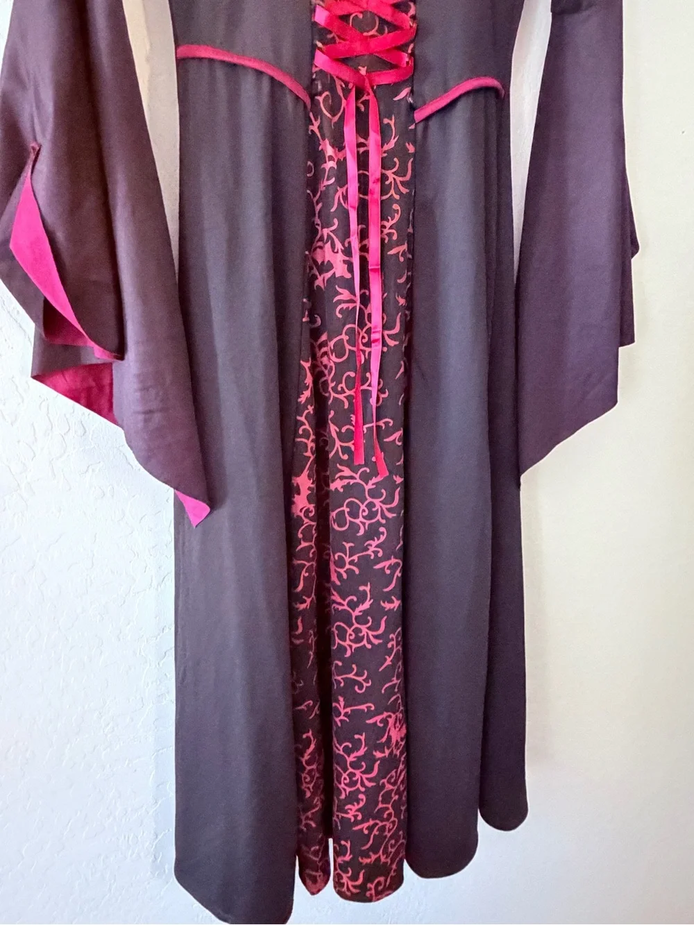 California Costumes size design