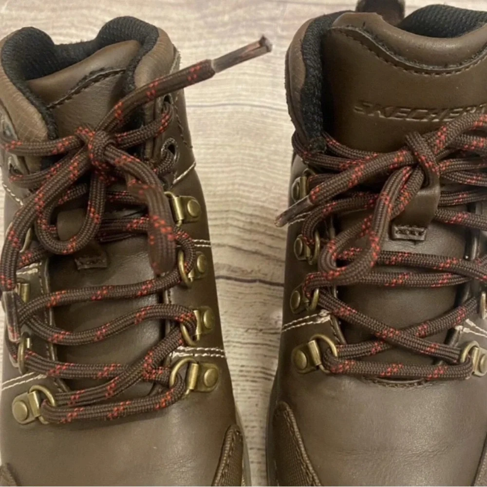 Skechers brown metro