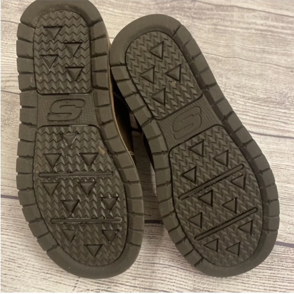 Skechers brown metro