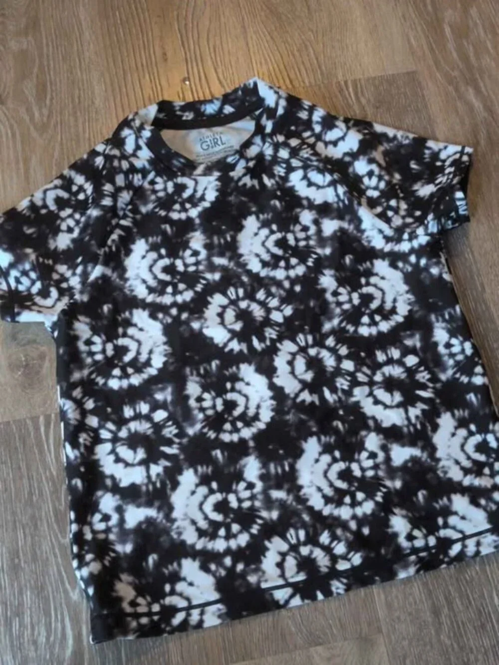 Athleta Girl Tie-Dye Mock Neck Rashguard S/P (7)