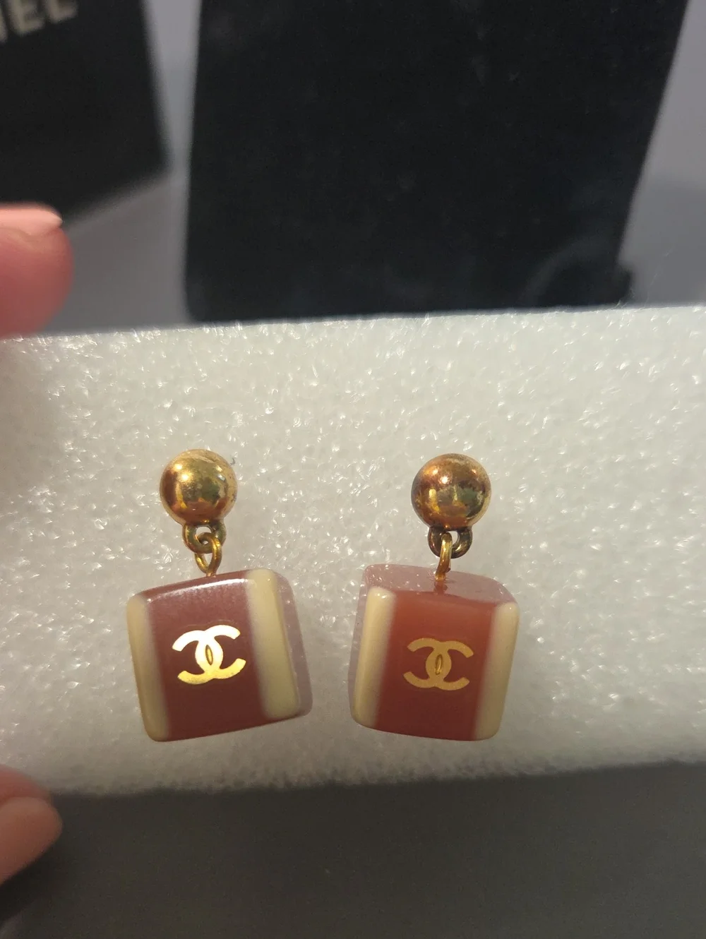 CHANEL drop earrings