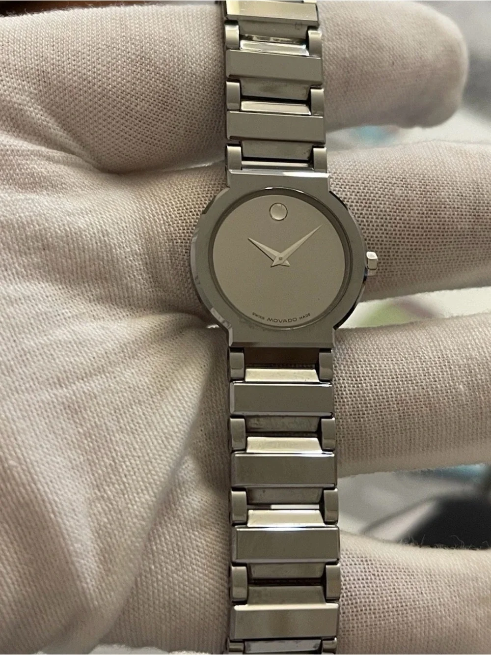 MOVADO Valor Ceramic 89.01.1841 Silver Mirror Dial 26mm Women's Watch Swiss Made