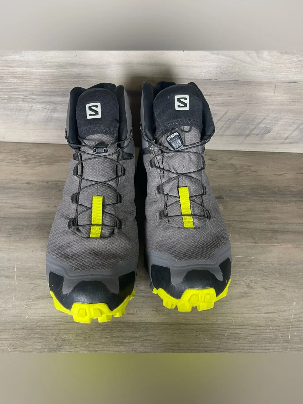 Salomon cross hike