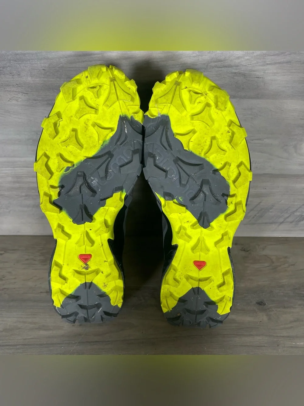 Salomon cross hike