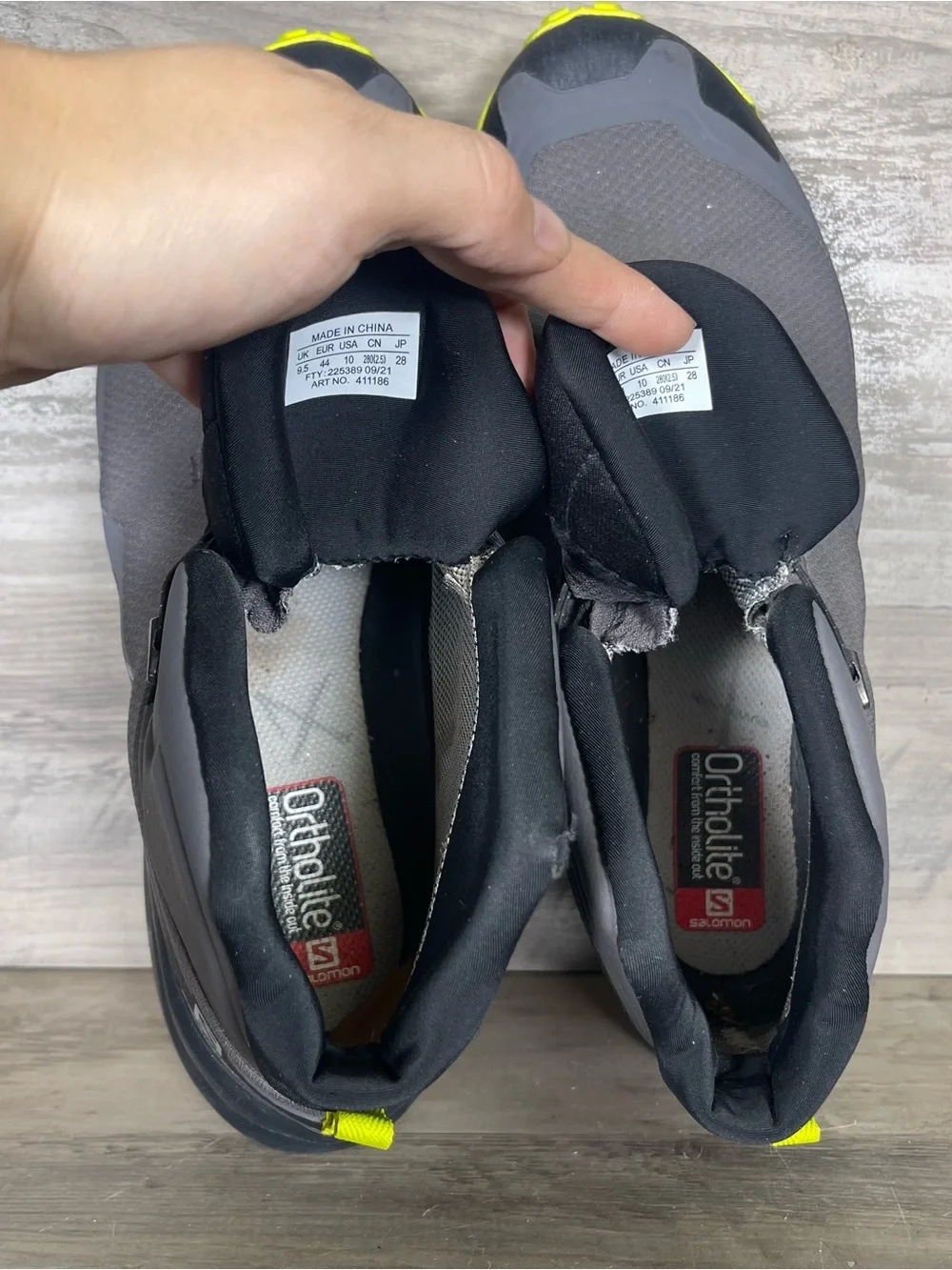 Salomon cross hike