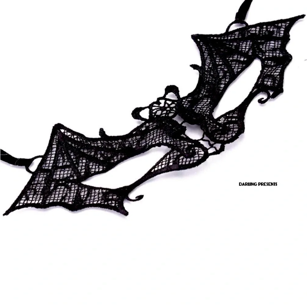 DARLING PRESENTS bat lace