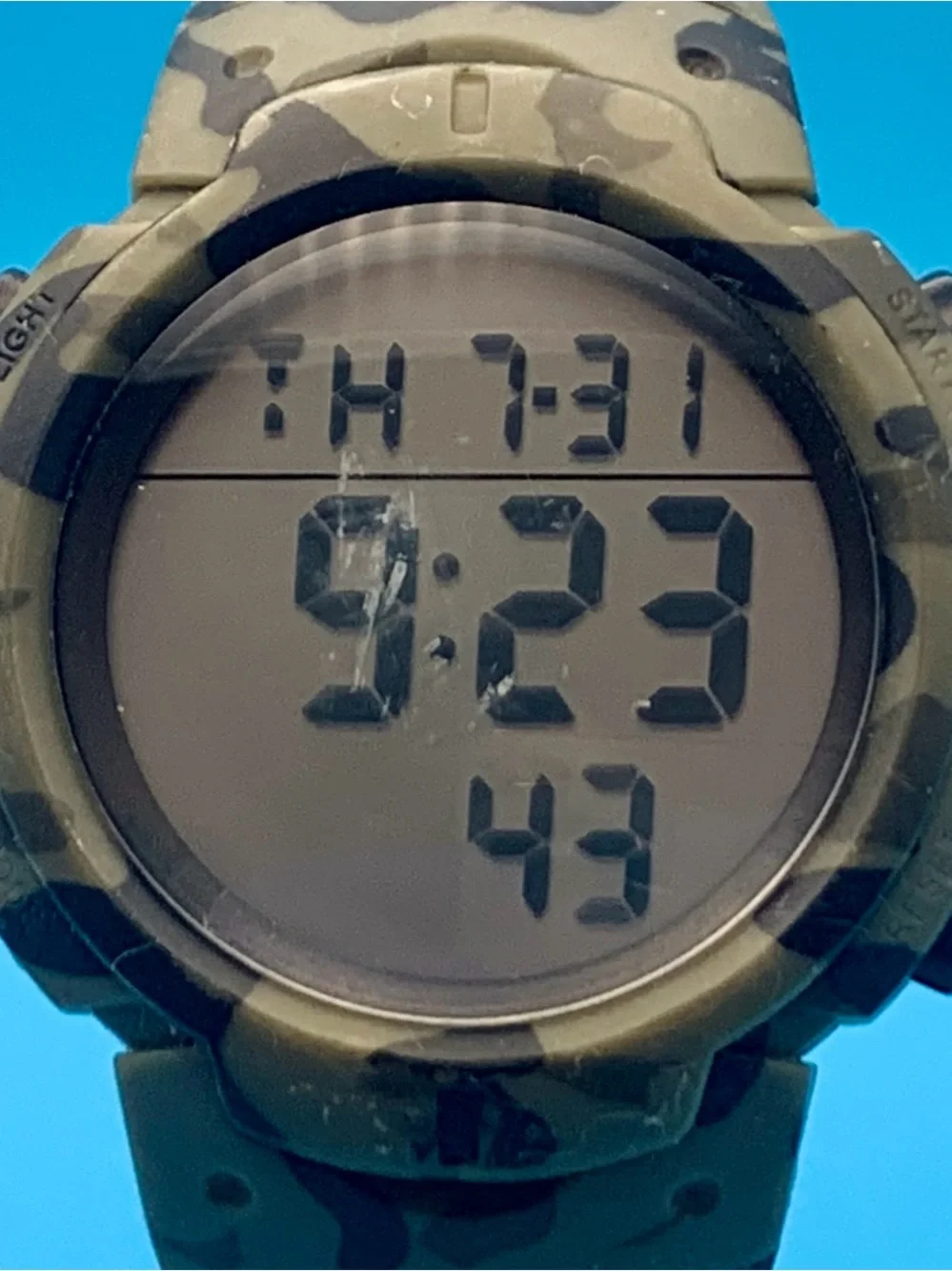 CAKCITY Men’s Digital Camo Wristwatch Chrono Backlight Alarm Day Date Working