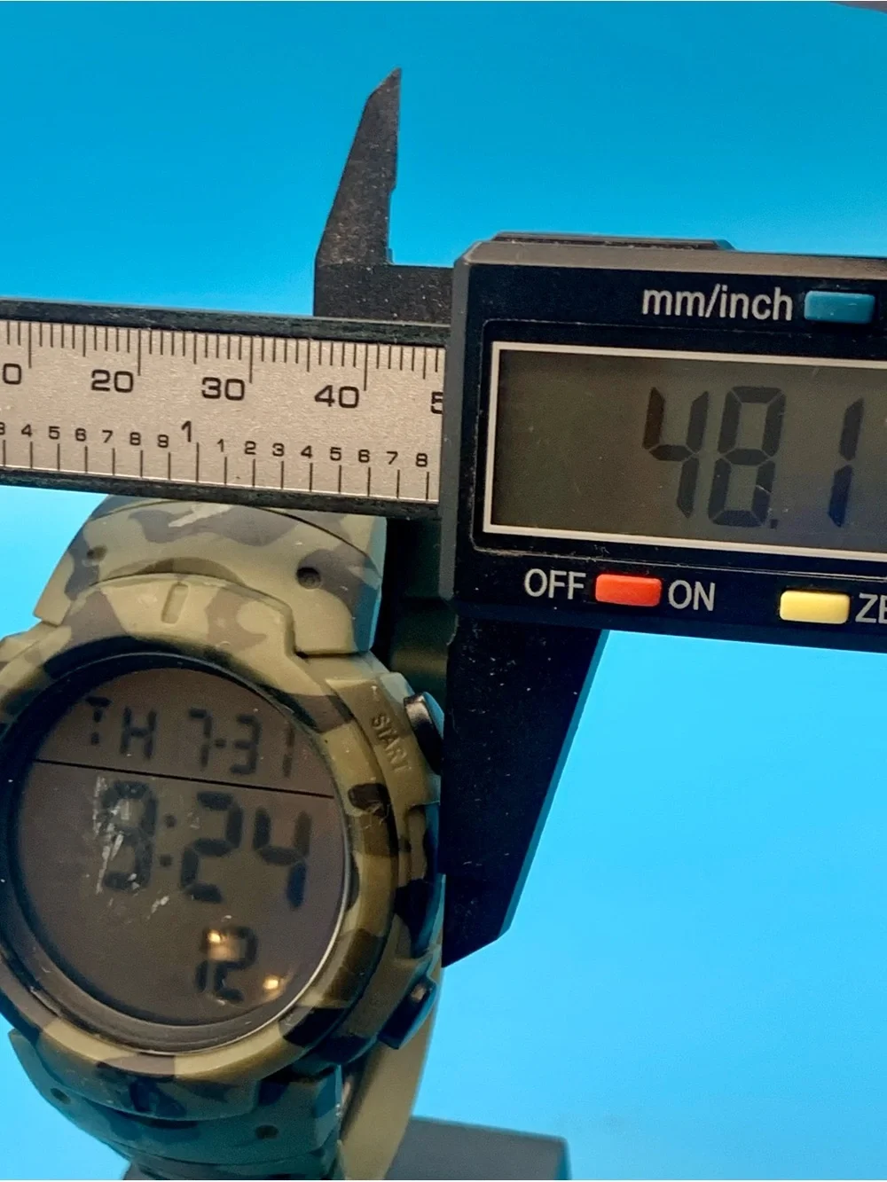CAKCITY Men’s Digital Camo Wristwatch Chrono Backlight Alarm Day Date Working