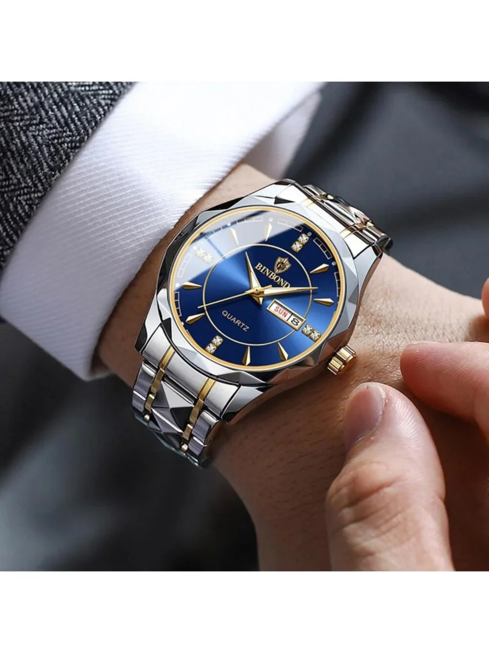 Luminous Waterproof Couple Watches Set for Him & Her - Gold & Silver Quartz