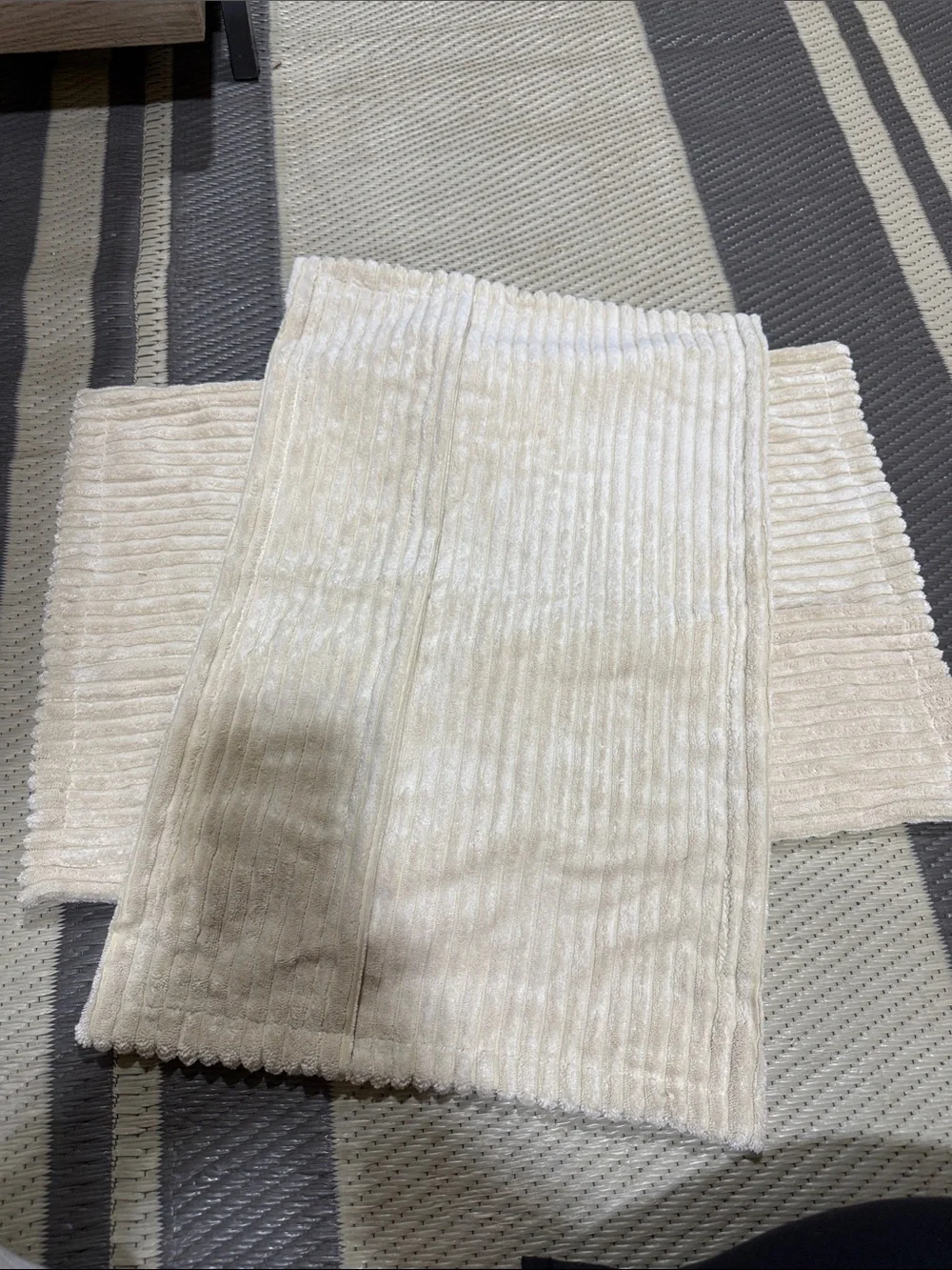 madizz cream ribbed