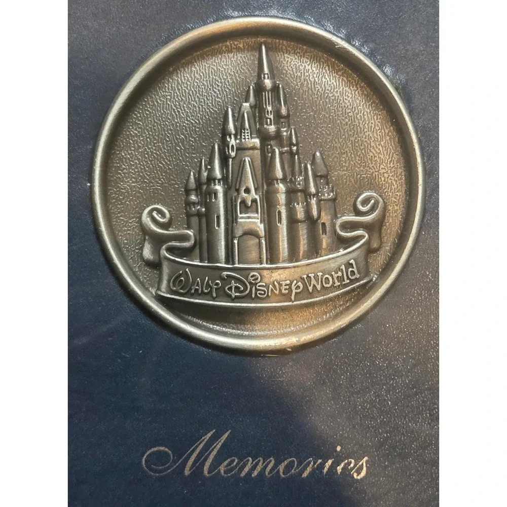 Walt Disney World Memories Photo Album Blue Cinderella Castle Pewter Sealed Flaw