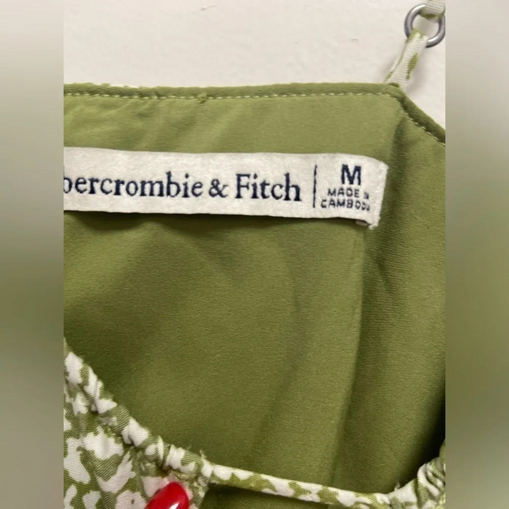 Abercrombie & Fitch cute green