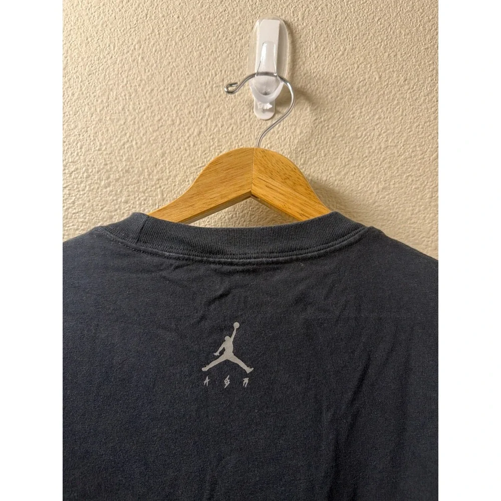 Men's Air Jordan x J Balvin Short Sleeve Shirt Size Large