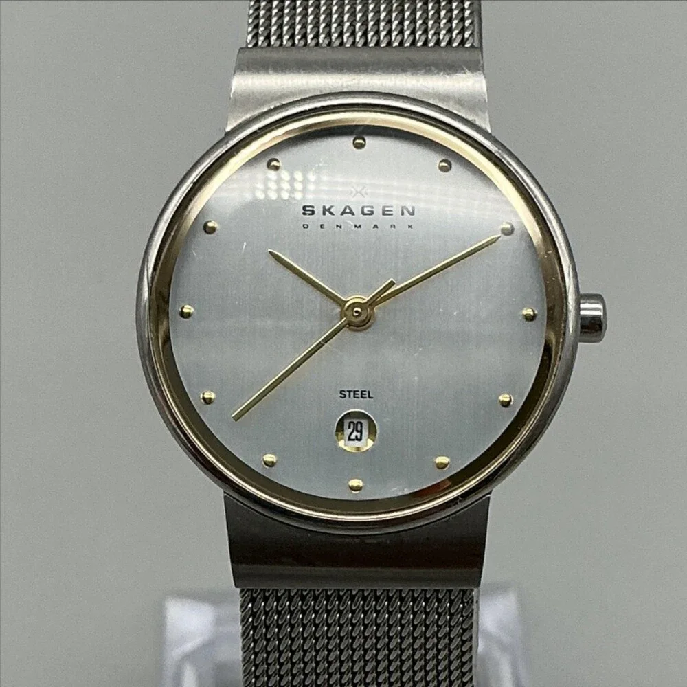 Skagen 355SGSC Womens Watch 26mm Silver Tone Stainless Steel Date New Battery