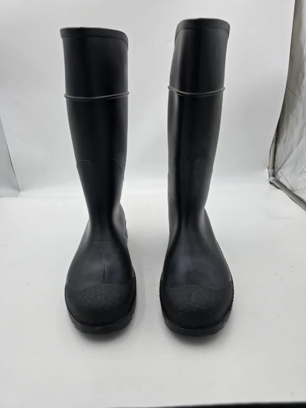 Servus pre owned