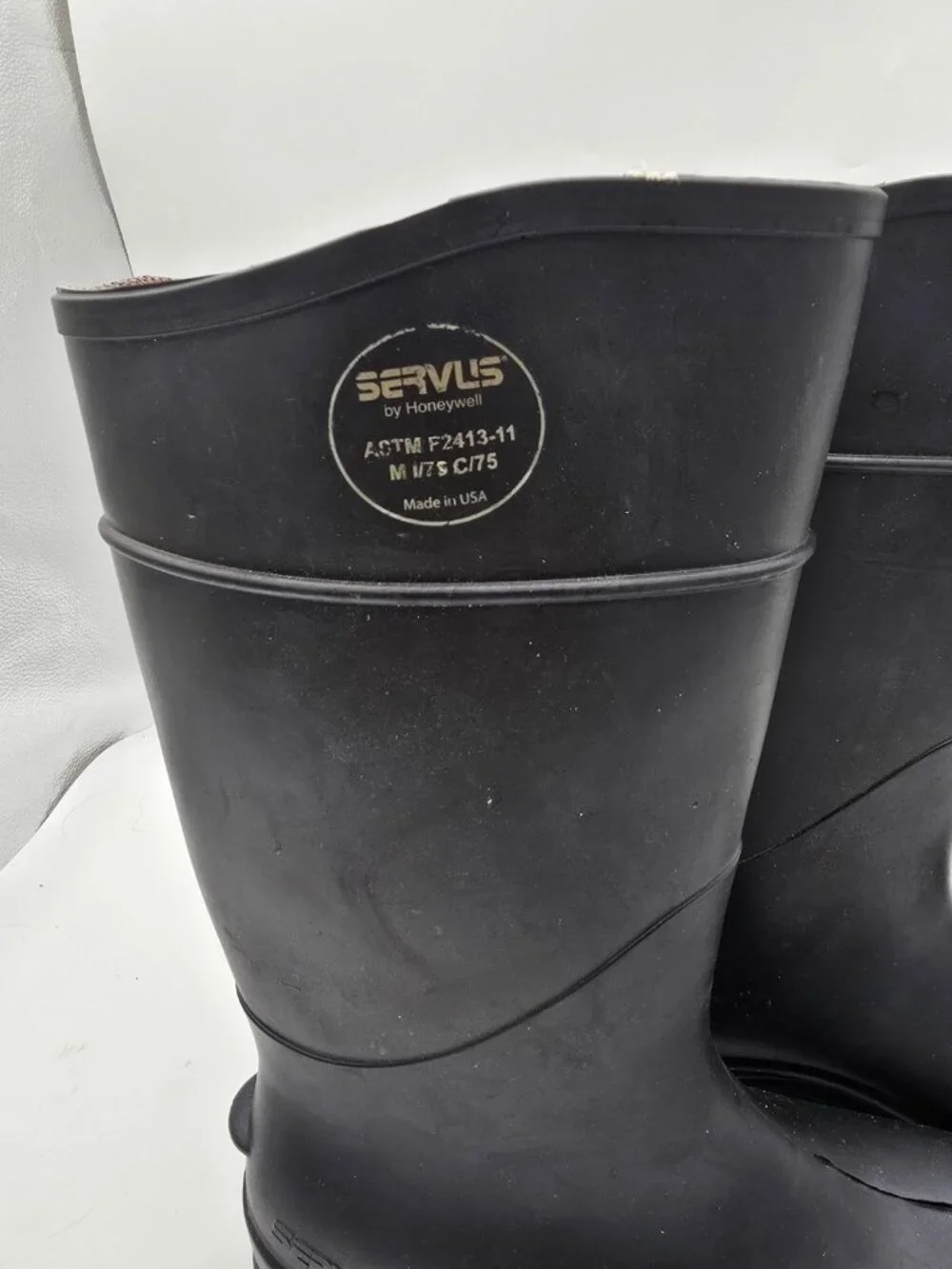 Servus pre owned