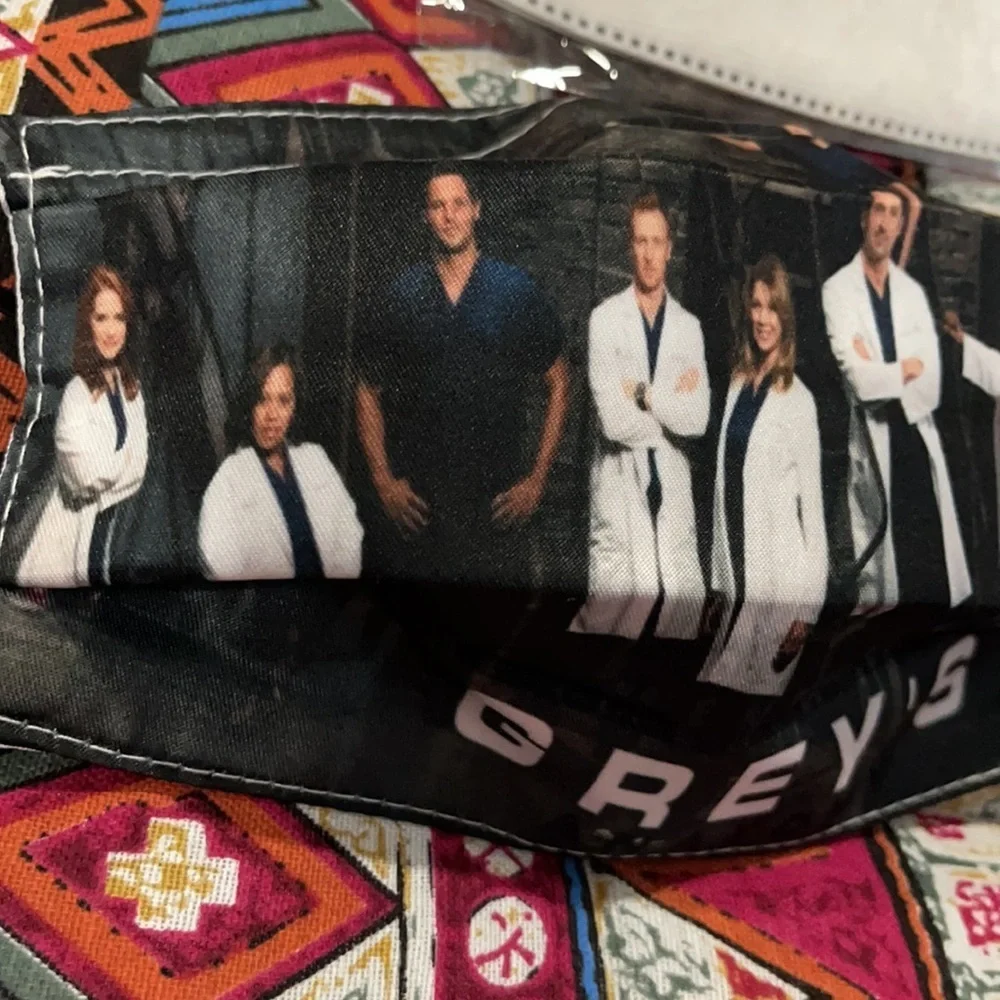 6/$20 New Grey’s Anatomy face mask