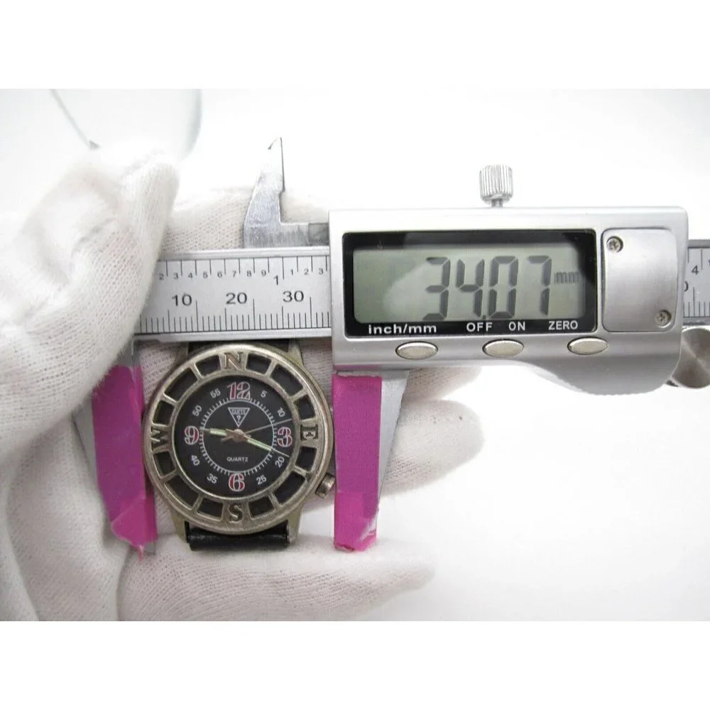 Vtg 1990 Women Guess Quartz WR Analog 34mm Dial Contemporary‎ Round Watch (F157)