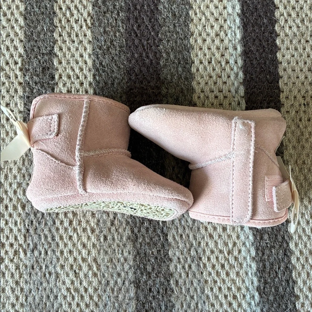 UGG baby jesse