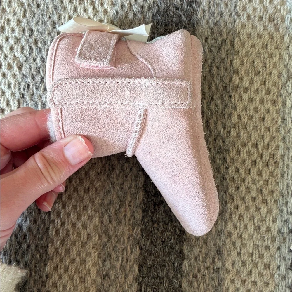 UGG baby jesse